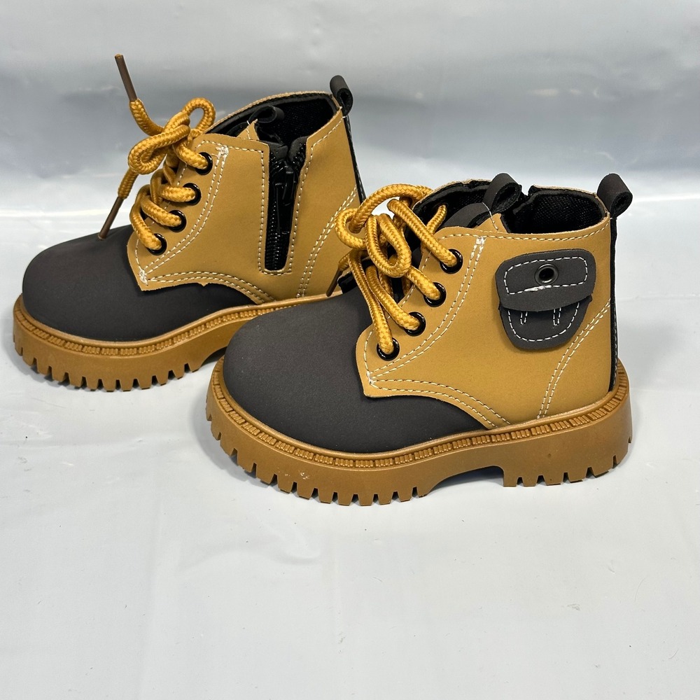 Wu Qing Qun Combat Boots Kids Size 5.5 Yellow Grey Lug Sole Zipper Excellent